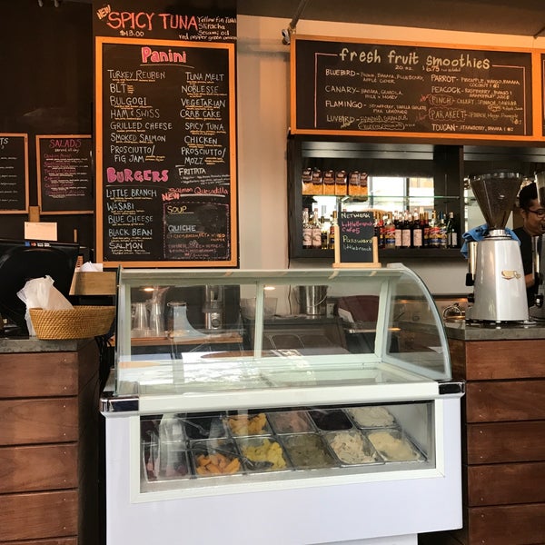 8/30/2017 tarihinde Paul S.ziyaretçi tarafından Little Branch Cafe South Loop'de çekilen fotoğraf