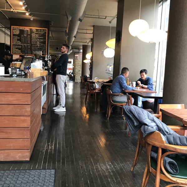 3/29/2018 tarihinde Paul S.ziyaretçi tarafından Little Branch Cafe South Loop'de çekilen fotoğraf