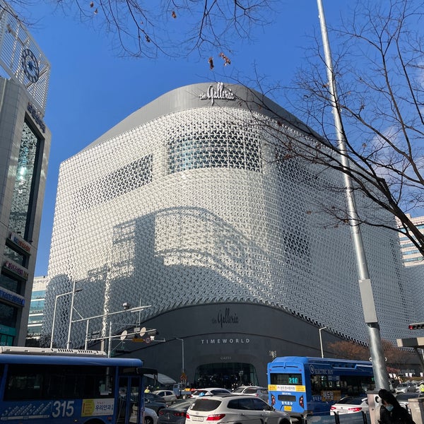 Louis Vuitton Daejeon Galleria store, Korea