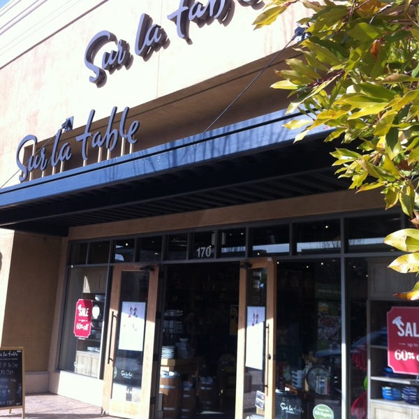 Sur La Table Kitchen Supply Store in Roseville