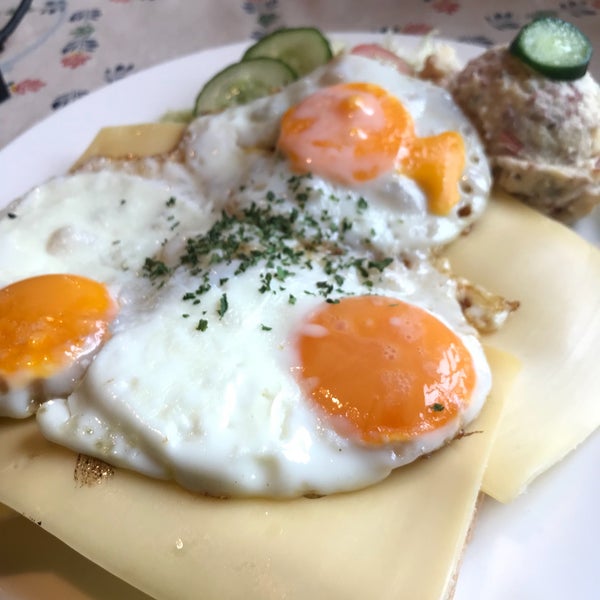 Foto tirada no(a) Restaurant Rondvaartbedrijf ‘t Zwaantje por Baran O. em 4/29/2018