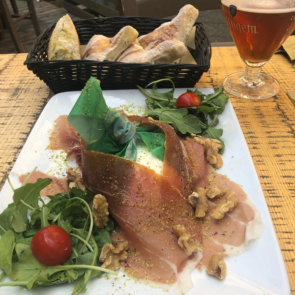 Photo taken at Al Vicolo Pizza &amp; Vino by Инна Т. on 9/8/2019