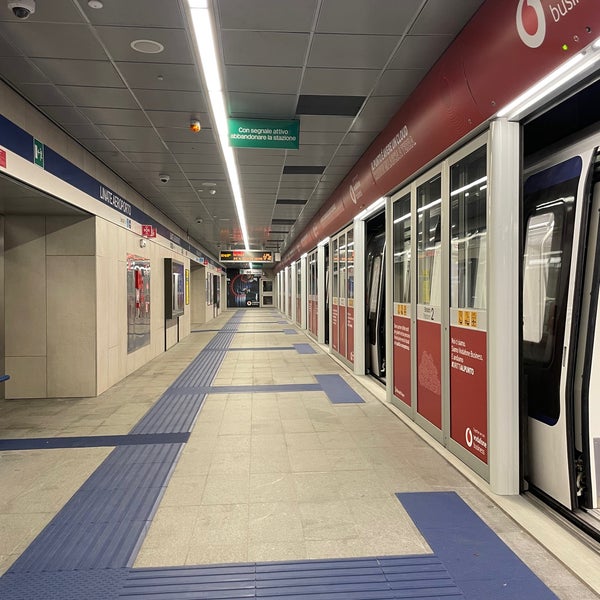 Metro Linate Aeroporto (M4) - Segrate, Lombardia