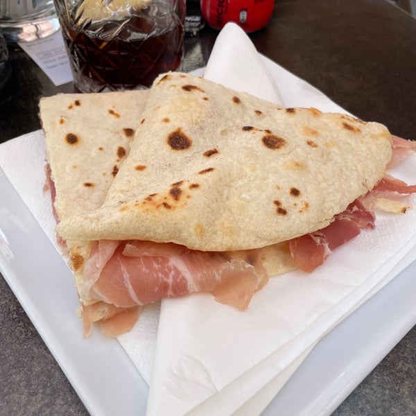 Good and well-priced piadine for the location.