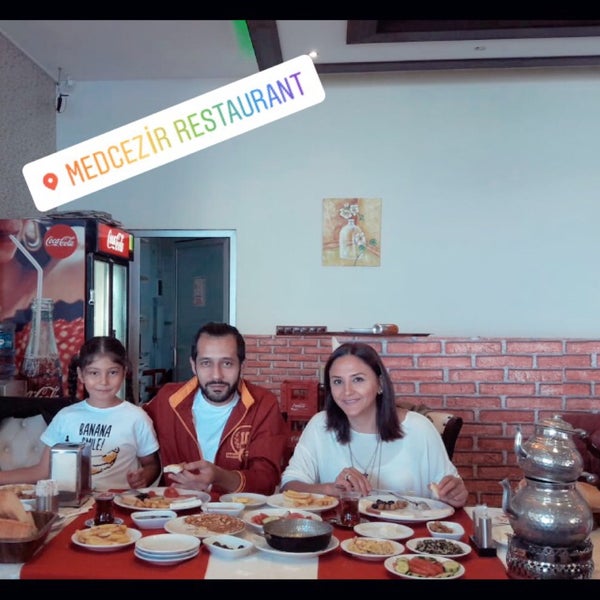Foto tirada no(a) Medcezir Restaurant por Seyhan A. em 10/8/2018