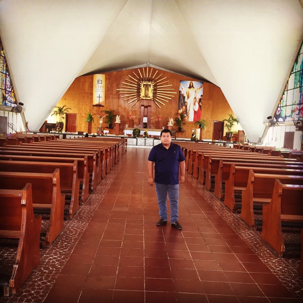 Photo taken at Templo de Nuestra Señora de Guadalupe &quot;La Lomita&quot; by Armando A. on 5/15/2015