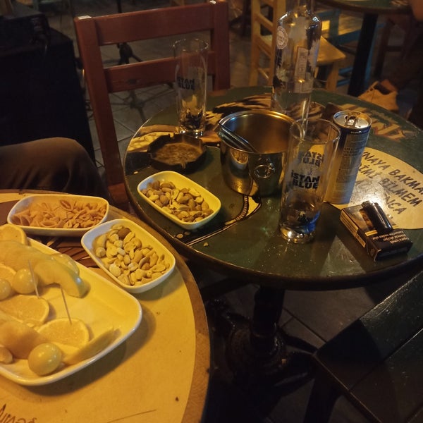 Photo taken at Huni Cafe &amp; Bar by Hasan Ö. on 7/15/2023