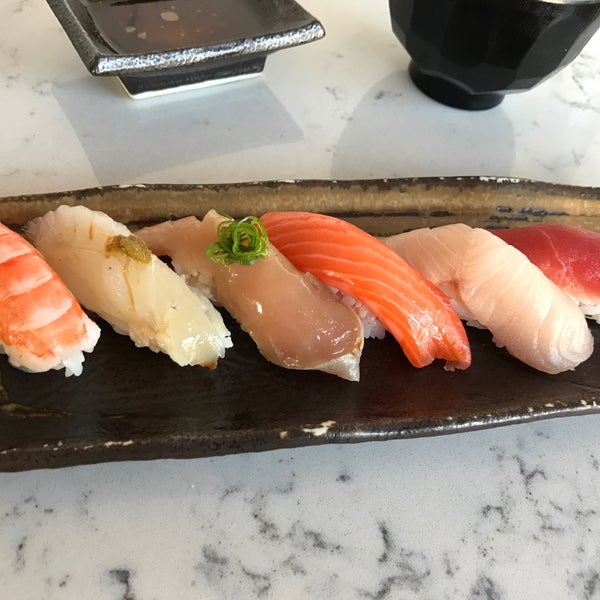 Photo prise au Summer Fish &amp; Rice Sushi par Big Al le1/2/2017