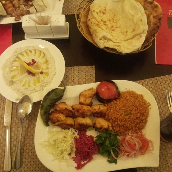 Photo taken at Ennap Restaurant مطعم عناب by Fatima on 8/31/2014