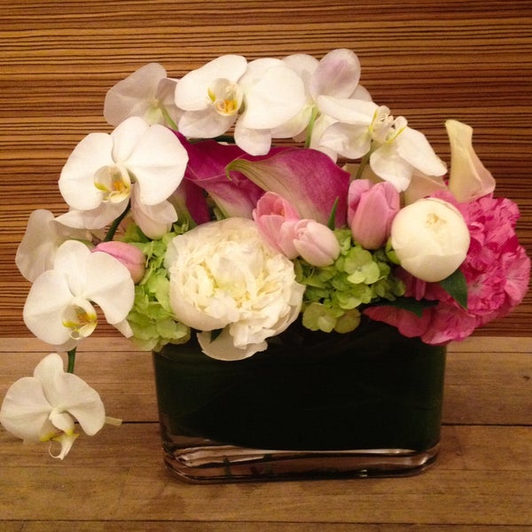 Das Foto wurde bei Twelve Boutique and Flowers von Twelve Boutique and Flowers am 8/15/2014 aufgenommen