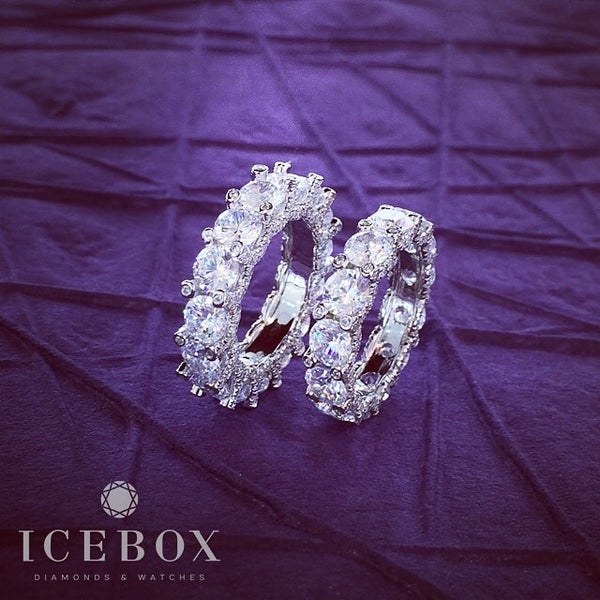Foto tomada en Icebox Diamonds &amp; Watches  por Icebox Diamonds &amp; Watches el 8/15/2014