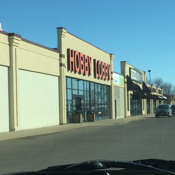 Hobby Lobby Arts and Crafts Store in Mankato