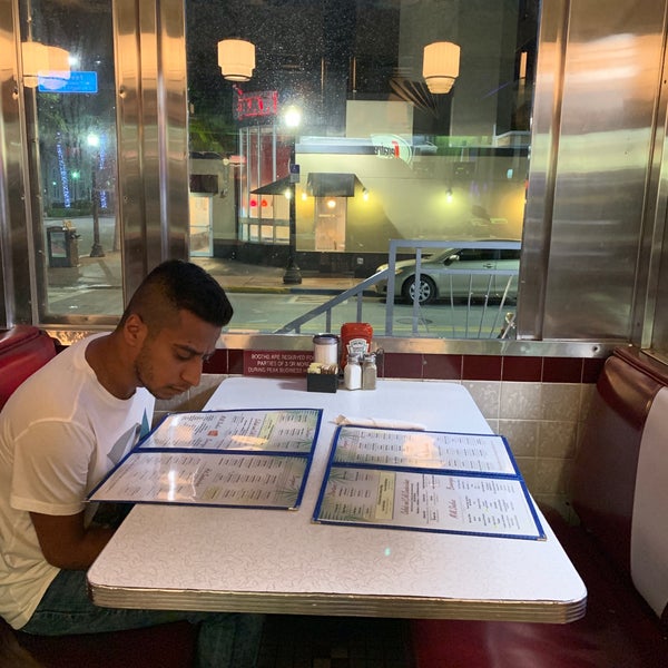 Снимок сделан в 11th Street Diner пользователем Mohammed 8/4/2019