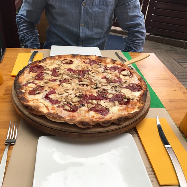 4/16/2017 tarihinde Tuğba U.ziyaretçi tarafından Beppe Pizzeria'de çekilen fotoğraf