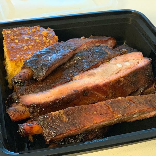 6/18/2019 tarihinde Richard S.ziyaretçi tarafından Smoking Pig BBQ Company'de çekilen fotoğraf