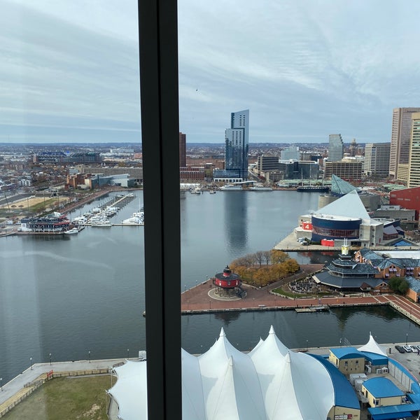 รูปภาพถ่ายที่ Baltimore Marriott Waterfront โดย Richard S. เมื่อ 11/30/2019