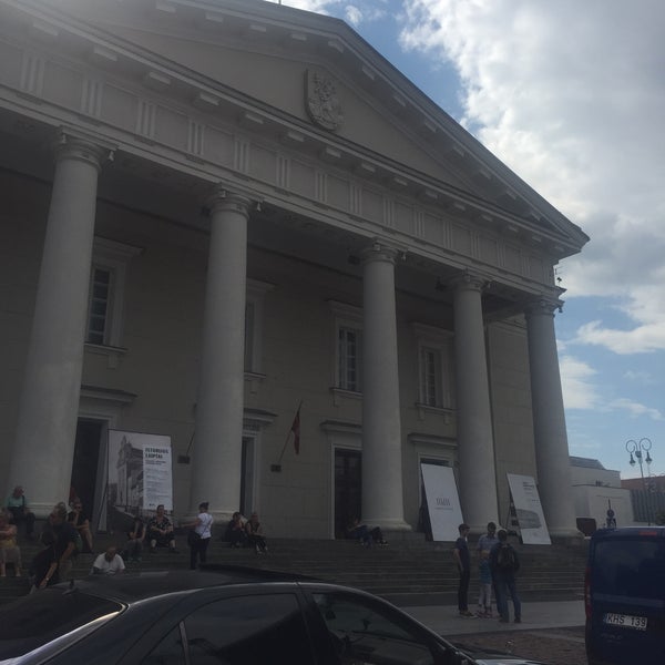 8/15/2018 tarihinde Rengin🌈 A.ziyaretçi tarafından Vilniaus rotušė | Town Hall'de çekilen fotoğraf