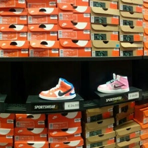 Nike Factory Store - Магазин 