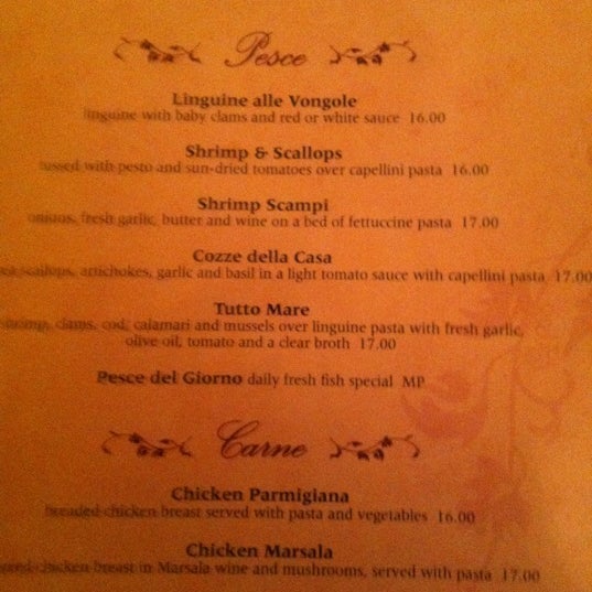 Foto tomada en Rosa&#39;s Italian Restaurant  por Arlene G. el 12/1/2012