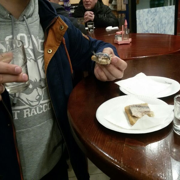 Рюмочная у гоши мурино. Рюмочная у гоши петербург. Рюмочная у гоши просвещения. Рюмочная у гоши петербург. Рюмочная у гоши петербург.