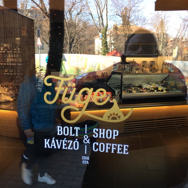 Foto tomada en Füge tiendas &amp; cafeterías  por Gergely F. el 2/17/2019