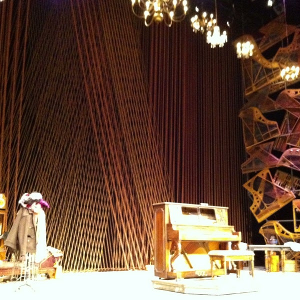 5/3/2013にMyraがMcCarter Theatreで撮った写真