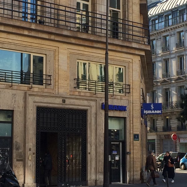 Isbank Paris Faubourg Montmartre Paris Ile De France