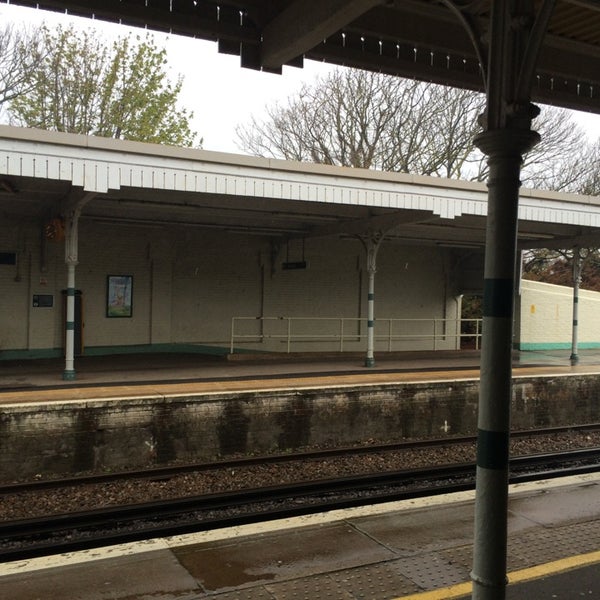 Southwick Railway Station (SWK) Station Road