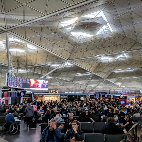 Das Foto wurde bei London Stansted Airport (STN) von Carlos G. am 10/17/2017 aufgenommen