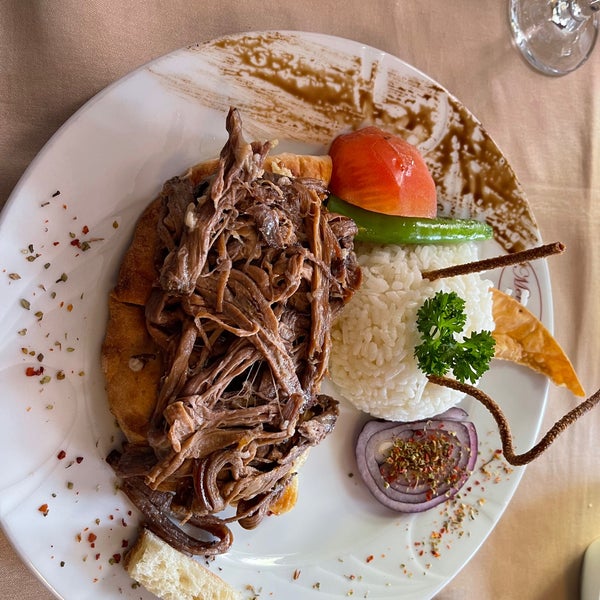Foto scattata a Mercan-i Restaurant da Zühtü B. il 1/28/2022