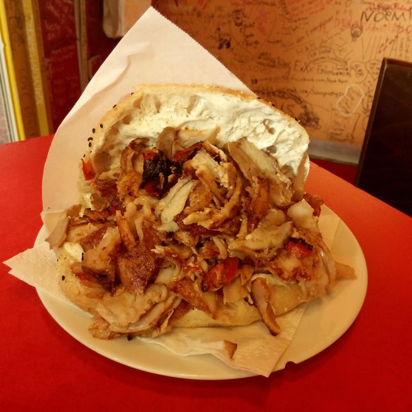 Great chicken döner! Super flavourful meat and very nice staff, who will accomodate strange requests such as a gemüse kebap without gemüse ;)