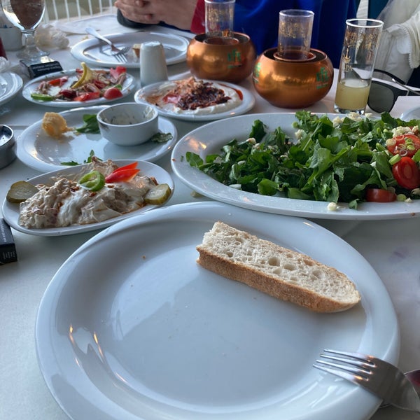 Foto diambil di Çapa Restaurant oleh Ahmet D. pada 1/16/2022