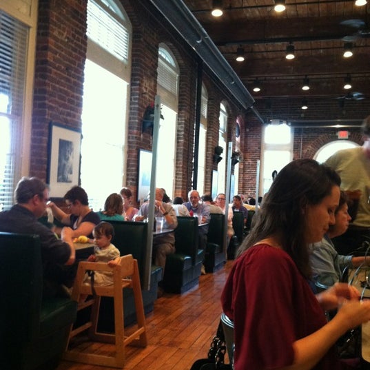 Photo taken at Elmo&#39;s Diner by John B. on 3/22/2012