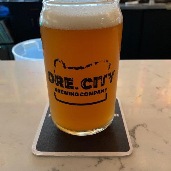 Foto diambil di Oregon City Brewing Company oleh Walter H. pada 4/7/2019