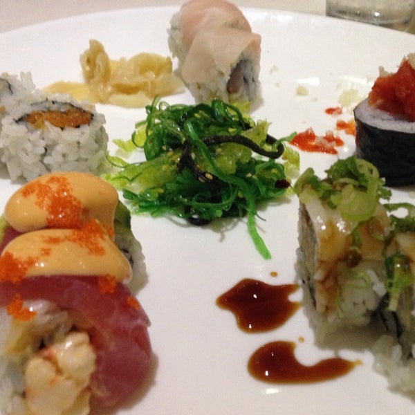 Снимок сделан в Fusion Fire Asian Fondue &amp; Sushi Bar пользователем Nate M. 10/3/2013