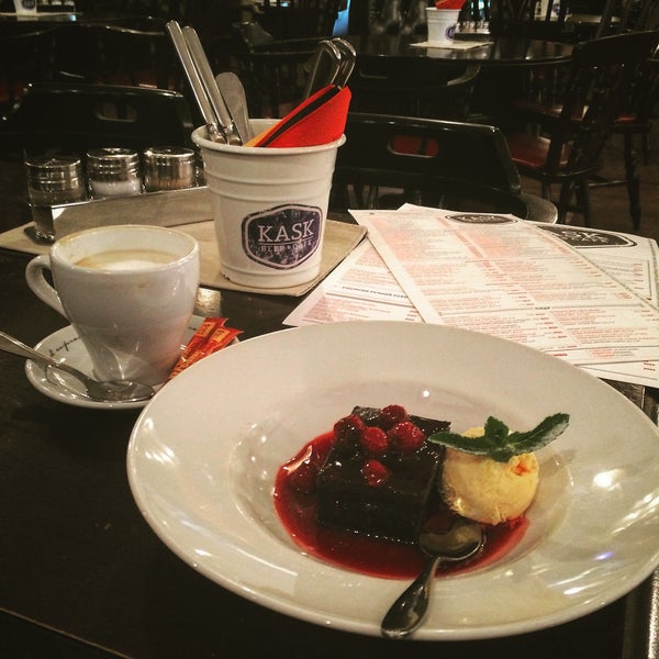 12/12/2015 tarihinde Полина К.ziyaretçi tarafından Kask Beer Cafe'de çekilen fotoğraf