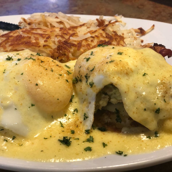 Perkins Restaurant & Bakery American Restaurant in Roseville