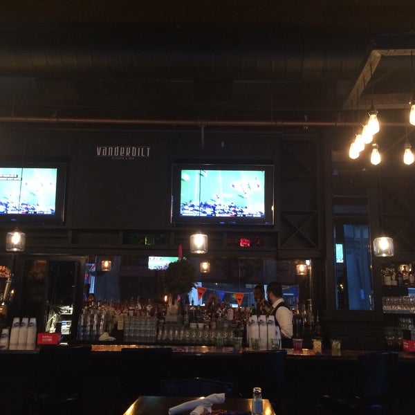 12/5/2015 tarihinde Jini M.ziyaretçi tarafından Vanderbilt Kitchen &amp; Bar'de çekilen fotoğraf