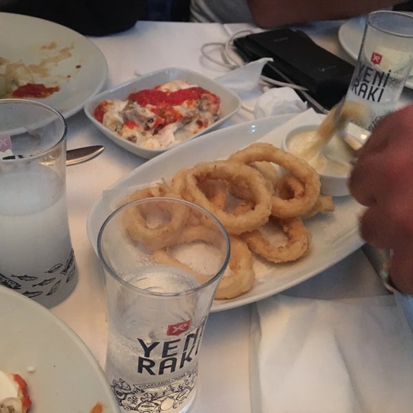 9/29/2018 tarihinde Emir A.ziyaretçi tarafından Ata Balık Restaurant'de çekilen fotoğraf