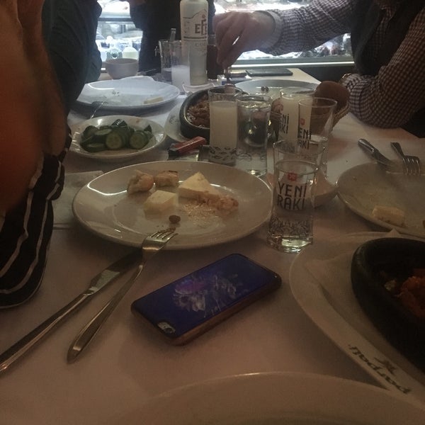 10/26/2018 tarihinde Emir A.ziyaretçi tarafından Ata Balık Restaurant'de çekilen fotoğraf