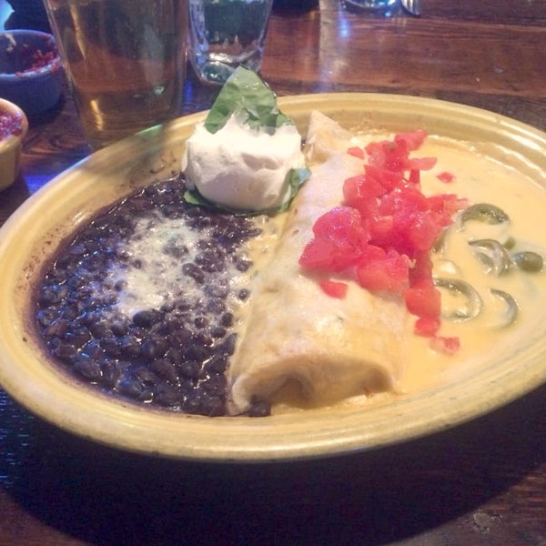 Das Foto wurde bei El Charro Mexican Dining von El Charro Mexican Dining am 10/24/2016 aufgenommen