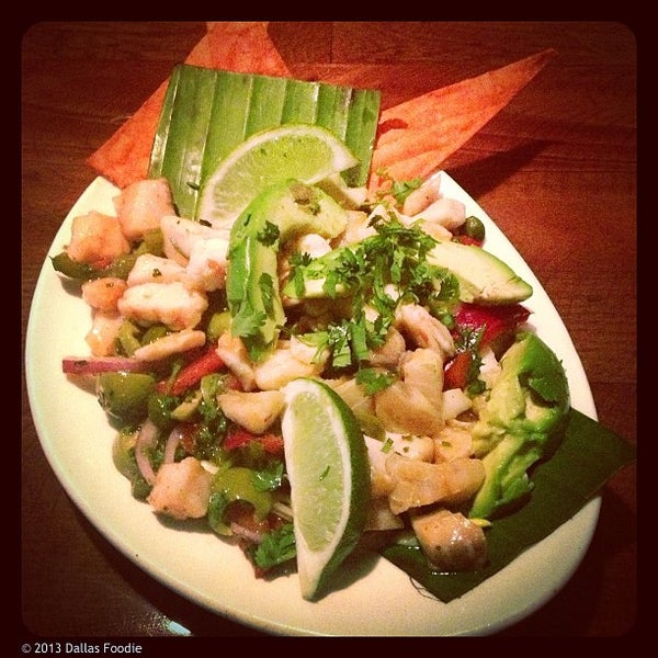 Photo taken at Cantina Laredo by Dallas Foodie (. on 4/11/2013