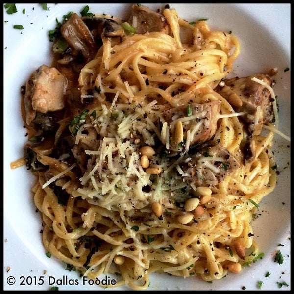 Photo taken at Terilli&#39;s by Dallas Foodie (. on 9/2/2015