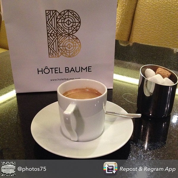 รูปภาพถ่ายที่ Hôtel Baume โดย Sylvia B. เมื่อ 3/19/2015