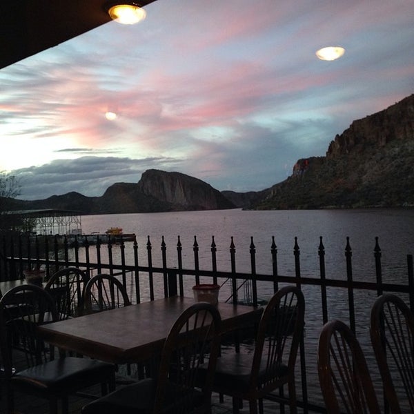 2/1/2014 tarihinde Paul C.ziyaretçi tarafından Lakeside Restaurant &amp; Cantina'de çekilen fotoğraf
