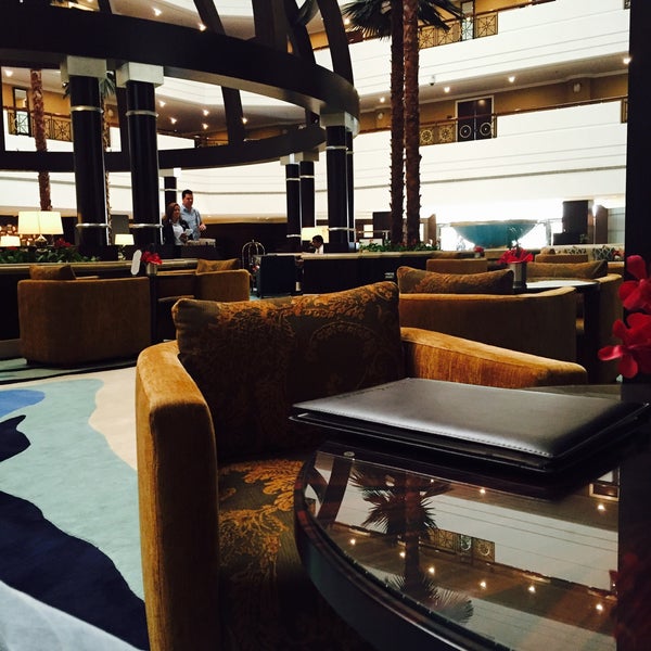 Photo taken at Al Bustan Rotana Hotel  فندق البستان روتانا by Mohammed Xarrar on 3/9/2015