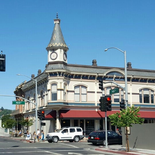 Photo taken at Napa Valley Coffee Roasting Company by Dwight L. on 6/6/2016