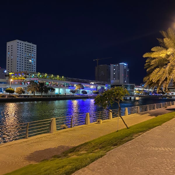 Photo taken at Amwaj Islands - The Lagoon Park by Jer . on 10/21/2021