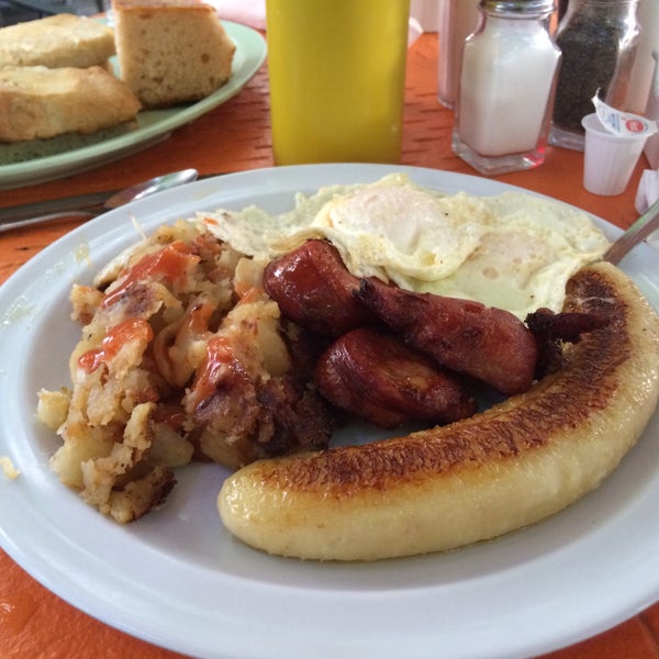 Great crime of wheat, good size portions of linguica and fried banana