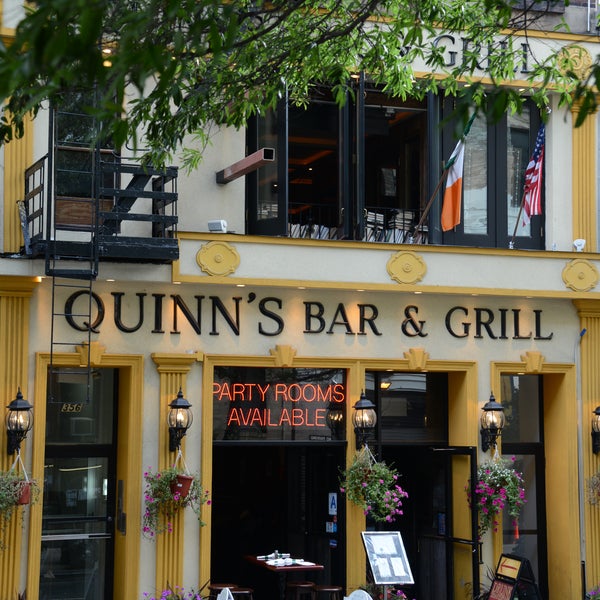 8/28/2014 tarihinde Quinn&#39;s Bar &amp; Grillziyaretçi tarafından Quinn&#39;s Bar &amp; Grill'de çekilen fotoğraf